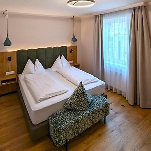 Budget Zimmer mit Kingsize-Bett